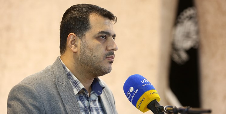 خبرگزاری فارس با افتخار و بدون ابا شعارهای انقلاب را فریاد می‌زند